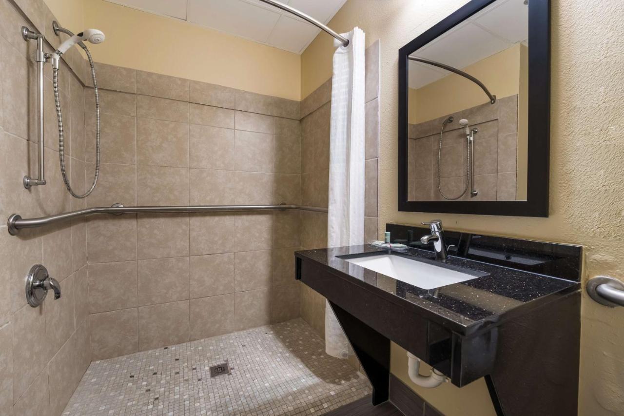 Best Western Bradbury Inn & Suites Perry Buitenkant foto
