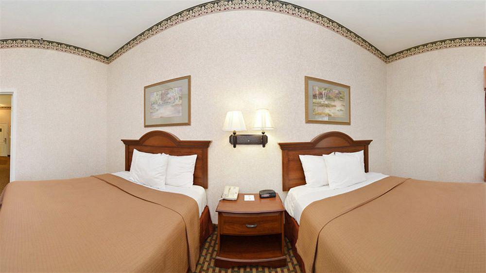 Best Western Bradbury Inn & Suites Perry Buitenkant foto